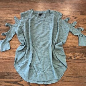 Light weight cut out sleeve express sweater